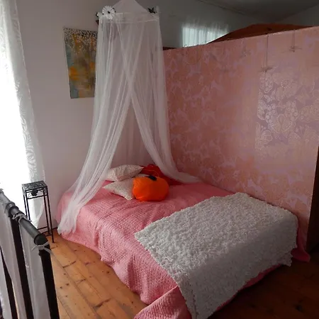 Vakantiehuis Gemuetliches Ferienhaus In Vicchieda Mit Garten Und Terrasse *