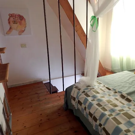 Gemuetliches Ferienhaus In Vicchieda Mit Garten Und Terrasse Tivegna
