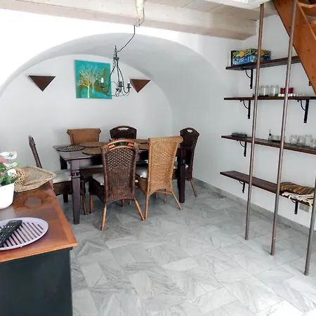 Gemuetliches Ferienhaus In Vicchieda Mit Garten Und Terrasse Nyaraló *