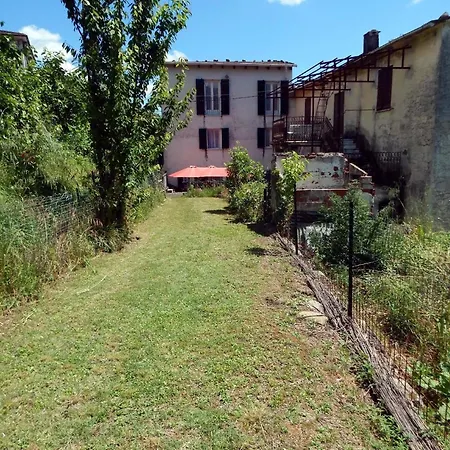 Nyaraló Gemuetliches Ferienhaus In Vicchieda Mit Garten Und Terrasse